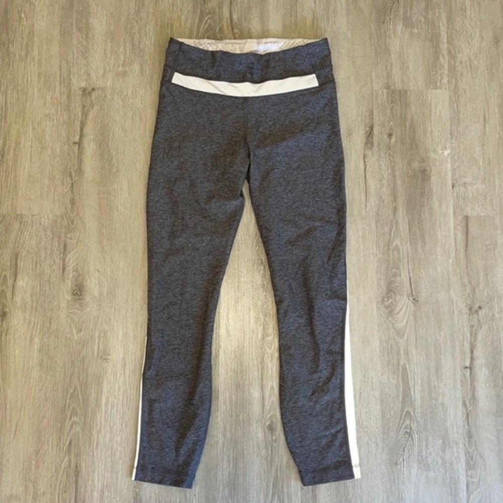 LULULEMON ATHLETICA GREY REFLECTIVE PANTS